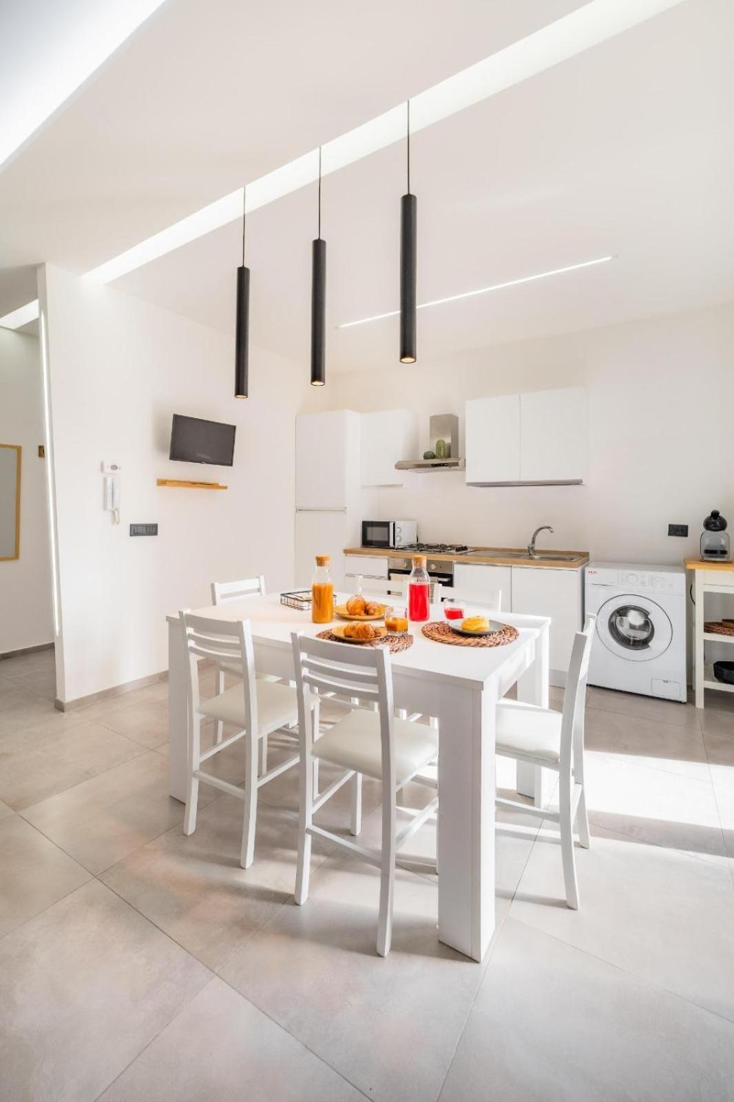 Sole Apartments テッラチーナ エクステリア 写真